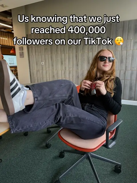 We have hit 400k followers!✨ thankyou to everyone following and sharing your best breaks with us😊 #HaveABreak #KitKat #KitkatChocolate #KitkatChocolate #KitKatBreak 