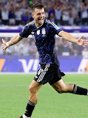 Lo Celso picked his spot a month ago. 🇦🇷🎯 #FIFAWorldCup