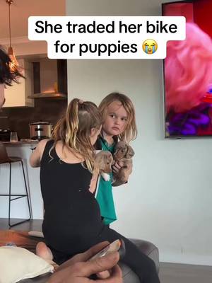 She was so serious with it too 😭 (via @Emma Meade) 