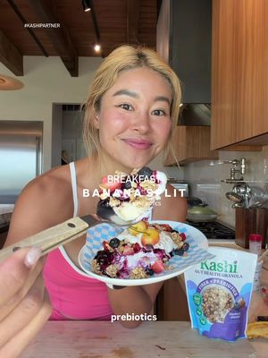 #kashipartner So fun to eat!Just slice a banana, add Greek yogurt,fresh berries, and top it with  @Kashi GutHealth Granola. Each serving has 9g of fiber, 5g of prebiotics and gut activated cultures ALL IN THE BAG! Find Kashi GutHealth Granola at retailers nationwide. #breakfastidea #EasyRecipes #guthealth #breakfast 