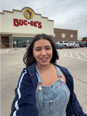 My first time at Buc-ee’s 🦫⛽️ #bucees 