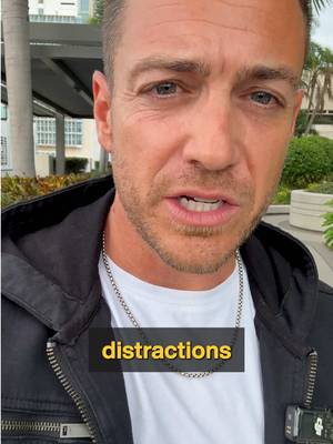 This multi-millionaire dropped every distraction in his business - and watched his income double #entrepreneuradvice #businessadvice #earn7figures 