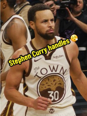 The shake had ‘em shook 🫨 #NBA #basketball #stephcurry #handles 