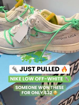 👟 Someone pulled these $500+  Nike Low Off-white for $32 😳🔥 #offwhite #dunklow #tiktoklive #livehighlights #hypebeast 