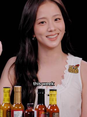 & now a special announcement from this week’s guest on #hotones, #jisoo. 🔥 #hotones