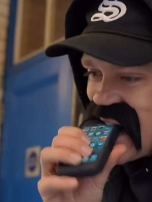 I tricked a phone thief with a  cake  