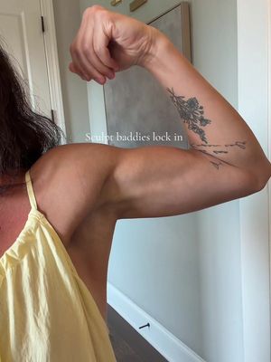 Where are my sculpt sisters? #biceptrend #trending #sculpt #hotpilates #pilates 