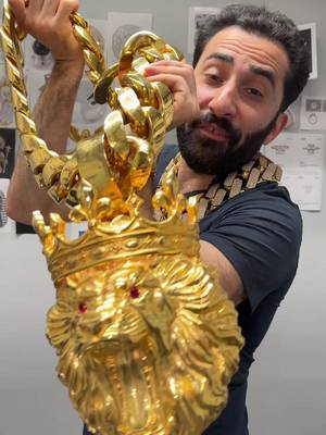 Worlds heaviest pendant ! TRAXNYC.com 