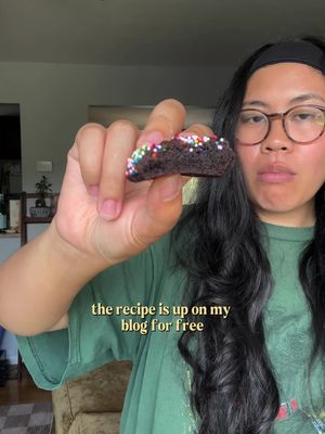 chocolate sprinkle cookies for a birthday party 🤎 #BitesByBianca #ChocolateCookies #NYCCreator 