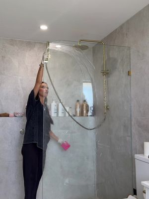 I refuse to let the shower screen win 😂 Clean with me 🧼 