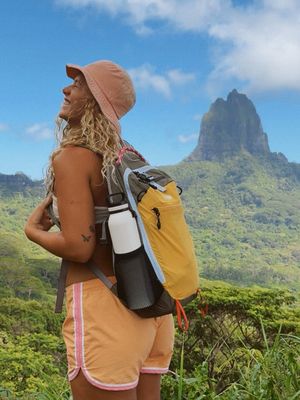 Let’s explore the most beautiful island in the entire world🏝️🌈 When I’m out exploring these beautiful destinations around the world I always end up spending all day outside which makes this Faro lightweight backpack from @bagsmart_official my favorite travel essential🌞 It always fits everything I need for any occasion. Hiking, waterfalls, beach days. It has now become the first thing I think about when packing for a trip😍 Right now, BagSmart is running a • Back-to-School Offer where you can get UP TO 50% OFF. Use my code “SARAH-10” for 10% off yours🎒🫶🏽 Join the BAGSMART x Strava 2-Week Challenge! Log 60 mins of activity anytime, anywhere & win exclusive adventure kits #bagsmart #bagsmartbackpack #bagsmarFaro #BagsmartStravaChallenge #Faronow