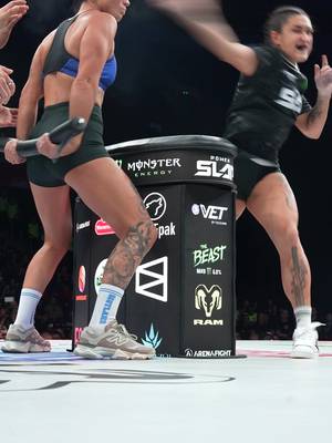 Recuerden que #PowerSlap22 está en VIVO y pronto la mexicana Abby Montes compite por el cinturón: https://www.youtube.com/watch?v=V_vgPA_y824