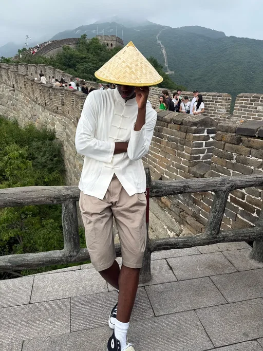 I can’t see everything but I dipped out for some new air, flew to china now I’m seein a little more clear
