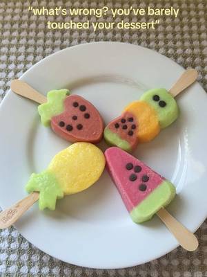 sometimes your frollies are just too perfect to bite into 🥹🥹🥹 #whatswrong #frollies #dessert #perfectdessert 