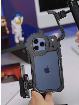 The possibilities are endless with this phone cage for iPhone 17 Pro and Pro Max!  #neewer #iphone17promax #shotoniphone #phonephotograpohy #phonecage 
