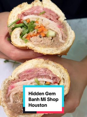 POV: You just found one of the best bánh mì spots in Houston. 🥖 I tried 6 bánh mì at The Banh Mi Company, and the crispy pork belly and cold cut + xíu mại were clear winners. They bake their bread fresh, make the pork belly and char siu in-house, and most sandwiches are just $5.75–$6.75. 📍11528 Bellaire Blvd #D, Houston, TX 77072 Would you try it? #HoustonEats #BanhMi #HoustonFood