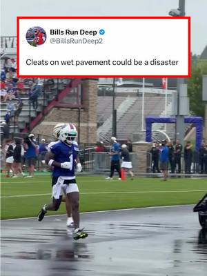 The Bills training camp has pavement right next to the end zone 😳 (via billsoutlet/X, h/t BillsRunDeep2/X) #nfl #nflfootball #football #footballtiktok #billsmafia 