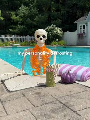 Brain says Halloween, weather says SPF 🎃🔮☀️ #summerween #halloween #halloweeninjuly #spookyseason 