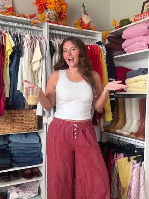 TikTok picks my outfit based on the month!! #august #outfitideas #falloutfits #fashioninspo #outfitinspo outfit ib: @Lauren Kim 