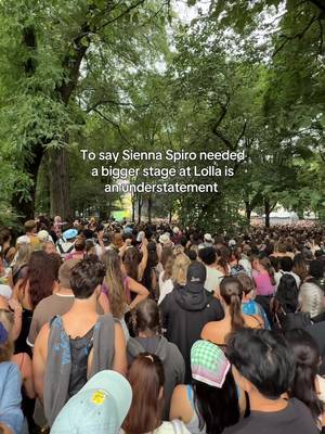@SIENNA SPIRO is the queen of the @airbnb stage at @Lollapalooza #siennaspiro #chicagotiktok #lolla #lollapalooza #chicagomusic 