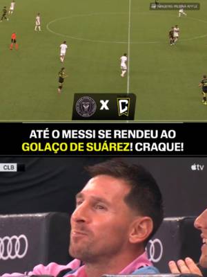 MUITO CRAQUE! 🤯 Luis Suárez encobriu o goleiro e balançou as redes pelo Inter Miami contra o Columbus Crew. O uruguaio já soma sete gols em quatro partidas pela equipe. Até Lionel Messi se rendeu ao golaço do companheiro. (via MLS na Apple) #FutebolNaESPN #MLS #InterMiami #Columbus #LuisSuarez