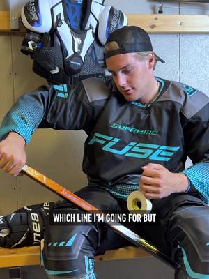 Leo Carlsson taping his custom Fuse 🔥 #SupremeFuse #BauerHockey #hockeytiktoks #HockeyPlayer #hockeytok