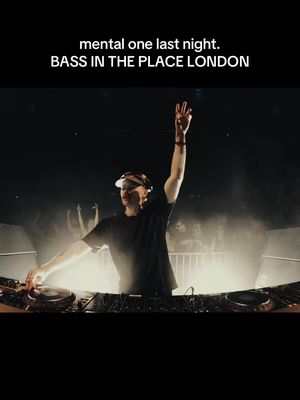 insane venue. i love u london ♥️ 