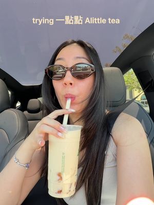 there’s a new boba shop in diamond bar called alittle tea from taiwan 🇹🇼 they also have locations in rowland heights and the 626! i ordered four different drinks to try and overall found them pretty decent, especially considering most boba spots now run you $7 to $8 a drink! one thing i really liked is they hand shake or machine shake the drinks, which is pretty rare to see these days. most places just stir or use a simple mixer so this stood out. if you’re in the area it’s worth checking out!  📍 1155 South Diamond Bar Boulevard, Unit J, Diamond Bar, CA 91765 #alittletea #boba #grandopening 