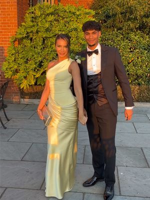Wedding Season Is Here 👊🏼💛 #wedding #peppermayo #weddingguest #transition #fyp 