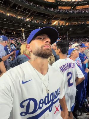 Wrobo decided to throw BP today. Pitching has been ATROCIOUS lately for the Dodgers. Smh.  #dodgers #dodgersbaseball #dodgersgame #MLB #baseball 