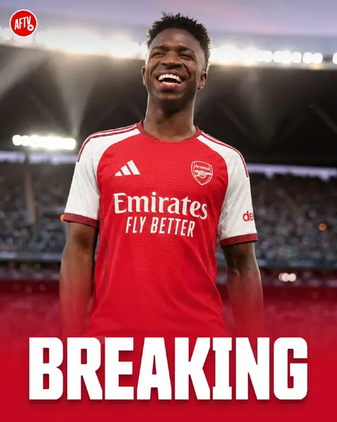 🚨 𝐁𝐑𝐄𝐀𝐊𝐈𝐍𝐆: Real Madrid 𝐖𝐎𝐍'𝐓 meet Vinícius Júnior's contract demands, refusing to offer the renewal bonus he wants over fears it could create a knock-on effect within the squad. ❌ If Vinícius fails to agree to a new contract, Real Madrid are prepared to 𝐒𝐄𝐋𝐋 him this month! 👀⏳