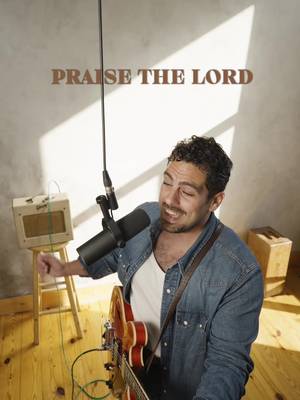 Send this to the woman who deserves some praise today ❤️ #countrymusic #praisethelord #woman #countrysoul #americana 