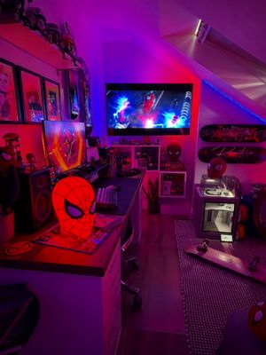 DIY popcorn bucket lamp 🤟🏻🍿 #apartmenttherapy #roominspiration #bedroomideas #spidey #ledlights 