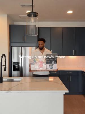 Setting up my new kitchen and it turned out better than I expected. What do you think?  #interiordesign #homedecor #menslifestyle #kitchensetup #kitchendesign 