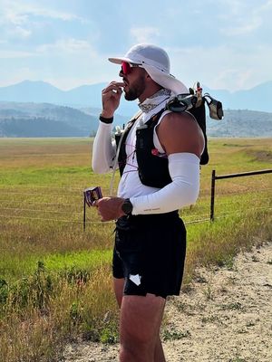What it looks like to run 35 miles… 🏃 Fueled by @Honey Stinger energy chews (100mg caffeine but I take them one chew at a time for smaller doses) #honeystinger #honeystingerpartner 