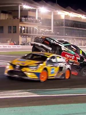 Last time FIA Rallycross went night racing, things got pretty crazy… 💥