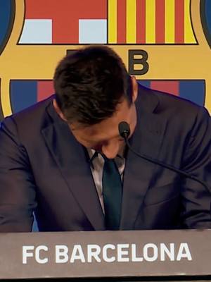 5 ANOS DE UMA DESPEDIDA. 🔵🔴💔 Há 5 anos, Lionel Messi deixava o Barcelona e encerrava uma era no clube. O menino que chegou de Rosário com um sonho e foi embora com um enorme legado. Foram duas décadas de noites mágicas e momentos que a gente nunca vai esquecer. Que privilégio. #CoberturaCazeTV #FutInter #Barcelona #Original #Messi #cztv43