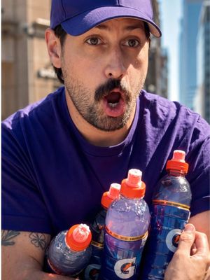 Hot take: purple deserves more respect. 💜 Good thing there’s a new Gatorade Riptide Rush — aka the purple one. Find it at Couche-Tard locations across Canada while supplies last. @Couche-Tard 