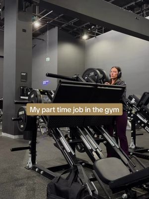 Guys I’m tired… why do people have the audacity to leave their weights on machines?? People who are injured, unable to shift weights or reach them, who are on a time crunch or just.. you know, share the fkn space w you, deserve to jump on a machine without your lazy ass leaving weights on it. Grow up. #gymhumour #packupyourweights #GymLife 