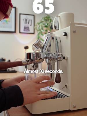 Can I make a latte in 90 seconds?!  Ok, it’s not just the machine but the skills to it 😮‍💨…. Now, having a powerful, compact machine like the Gemilai Whale certainly helps hahahha  #espresso #latteart #GemilaiPartner