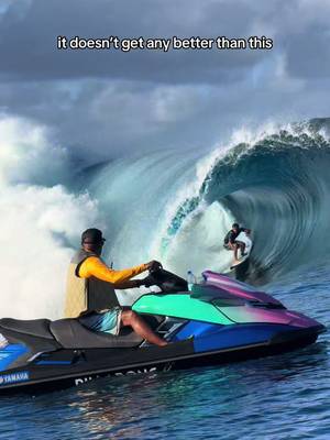 Kauli Vaast on a beauty 😍 #tahiti 