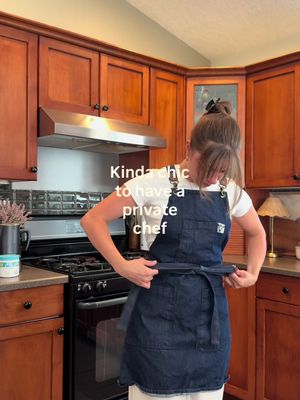 Kinda Chic to have a private chef  #chic #kinda #fyp #viral #privatechef 