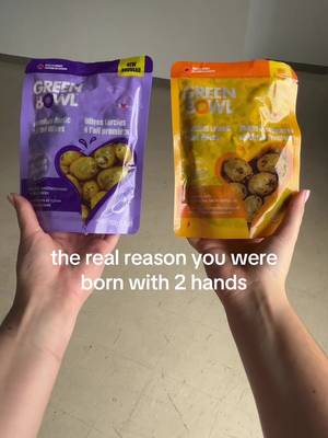 One for each flavour 😋🫒 #greenbowlolives #snackbetter #snacktok #canadianbrand #olivelovers 