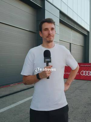 4 preguntas sobre el RS 5 a un piloto de MotoGP... y la verdad es que no ha derrapado en ninguna.​ #audisport #germancars #drivingexperience