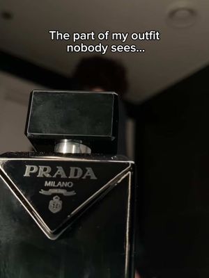 AD The part of my outfit no one sees with New Paradigme Le Parfum by @pradabeauty  #PradaParadigmeLeParfum #fragrance #PradaBeauty