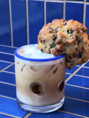Chocolate Chip Cookie Latte. 🍪 The ultimate iced latte upgrade for cookie lovers? It’s a tie between a full chocolate chip walnut cookie from @Levain Bakery and this adorable cookie icon glass from our new collab! (And why choose? We’re doing both.) 