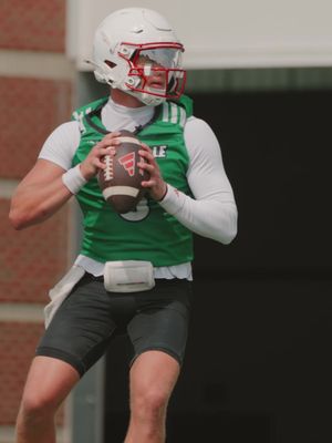 🎯 slinging it @Lincoln Kienholz  #gocards #qb #fb 