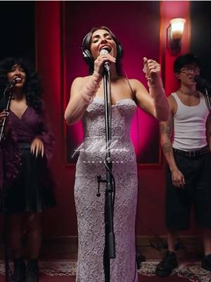 full bloom (acoustic) is OUT NOW! So special getting to reimagine this song that means so much to me alongside some of the best musicians who I’m even luckier to call my friends. Watch the full acoustic performance now on YouTube ♡ @Tyrie Mikaila ✨ @aeden  #fullbloom #singer #independantartist 