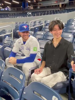 A special opportunity to sit down with Ernie Clement gave a new friend the chance to practice his English and connect through meaningful conversation (and sharing some laughs!). Proof that sports can bring people together in the best ways. ✨ Thanks, Ernie, for making this experience so special. 🙏🏼💙⚾️ #westjet #ErnieClement #WhereYourStoryTakesOff Une occasion spéciale de s’asseoir avec Ernie Clement a donné à un nouvel ami la chance de pratiquer son anglais et d’établir des liens grâce à une conversation significative (et de bien rire!). Voilà la preuve que les sports peuvent rassembler les gens de la meilleure façon. Merci, Ernie, d’avoir rendu cette expérience si spéciale. 🙏🏼💙⚾️