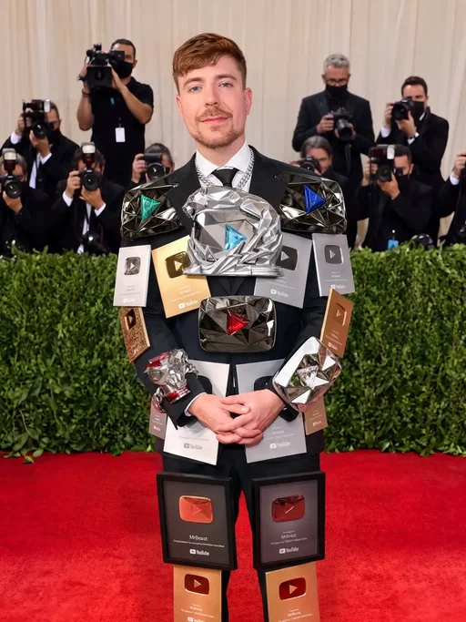 My team said i should wear this fit to the met gala 😭